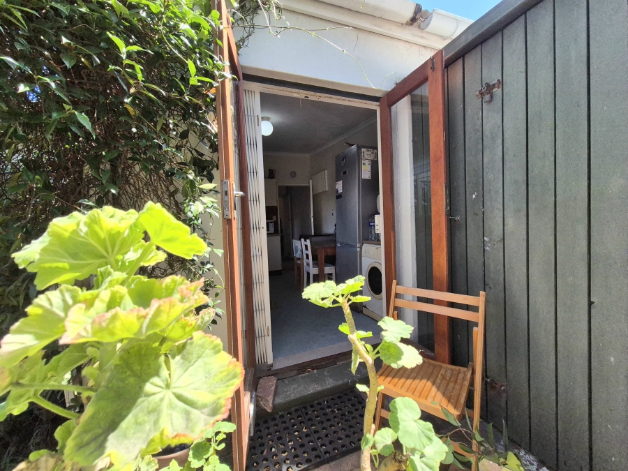 3 Bedroom Property for Sale in Wynberg Upper Western Cape